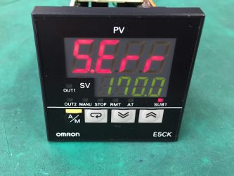 E5CK-QR1　温調器　OMRON